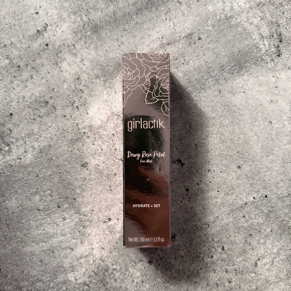 Girlactik Dewy Rose Petal Face Mist
